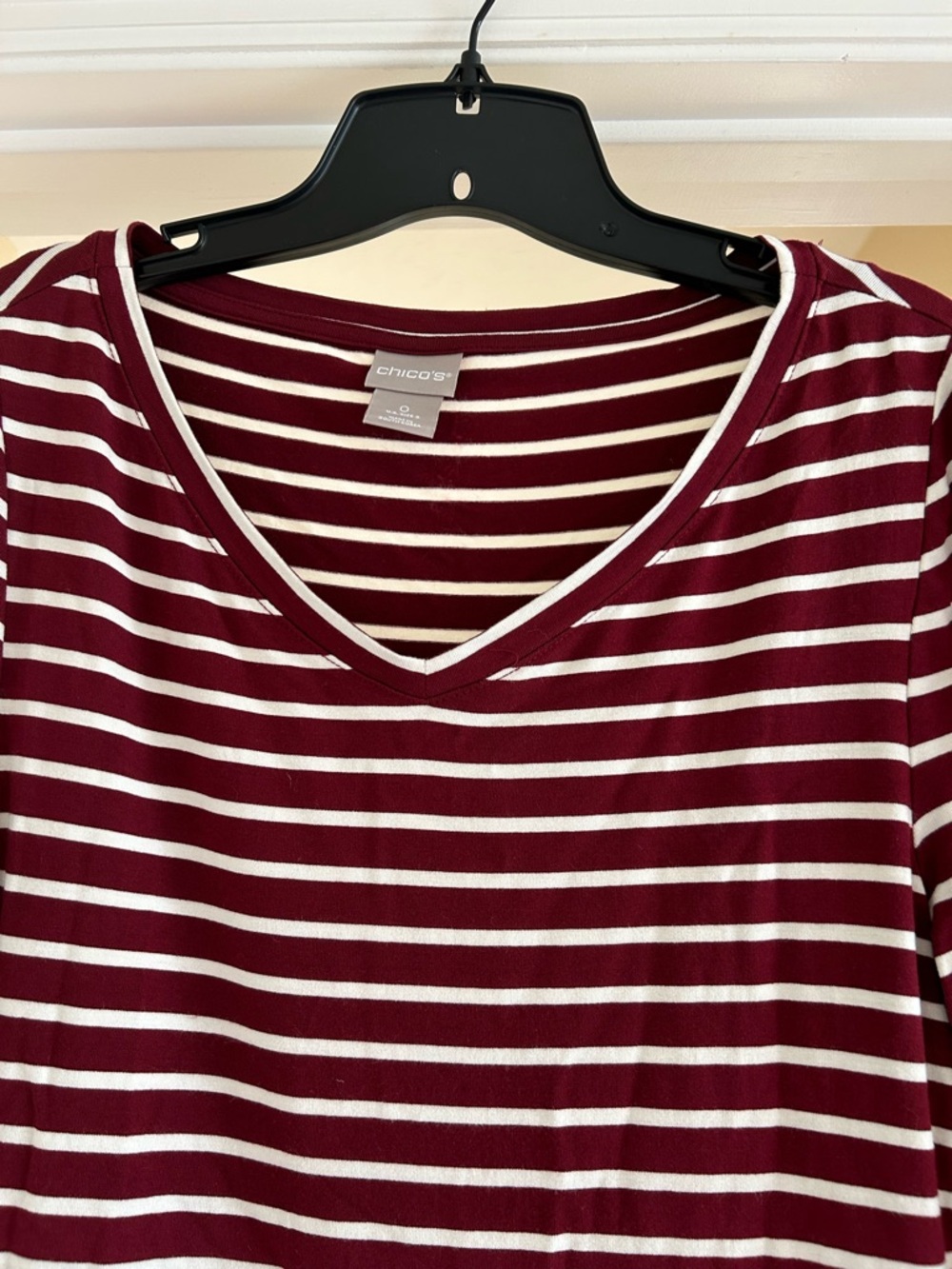 Chico's Striped V-neck Burgundy and White Size Small Short Sleeve Tee - Picture 4 of 4
